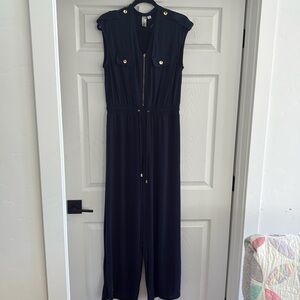 Sleeveless jumpsuit